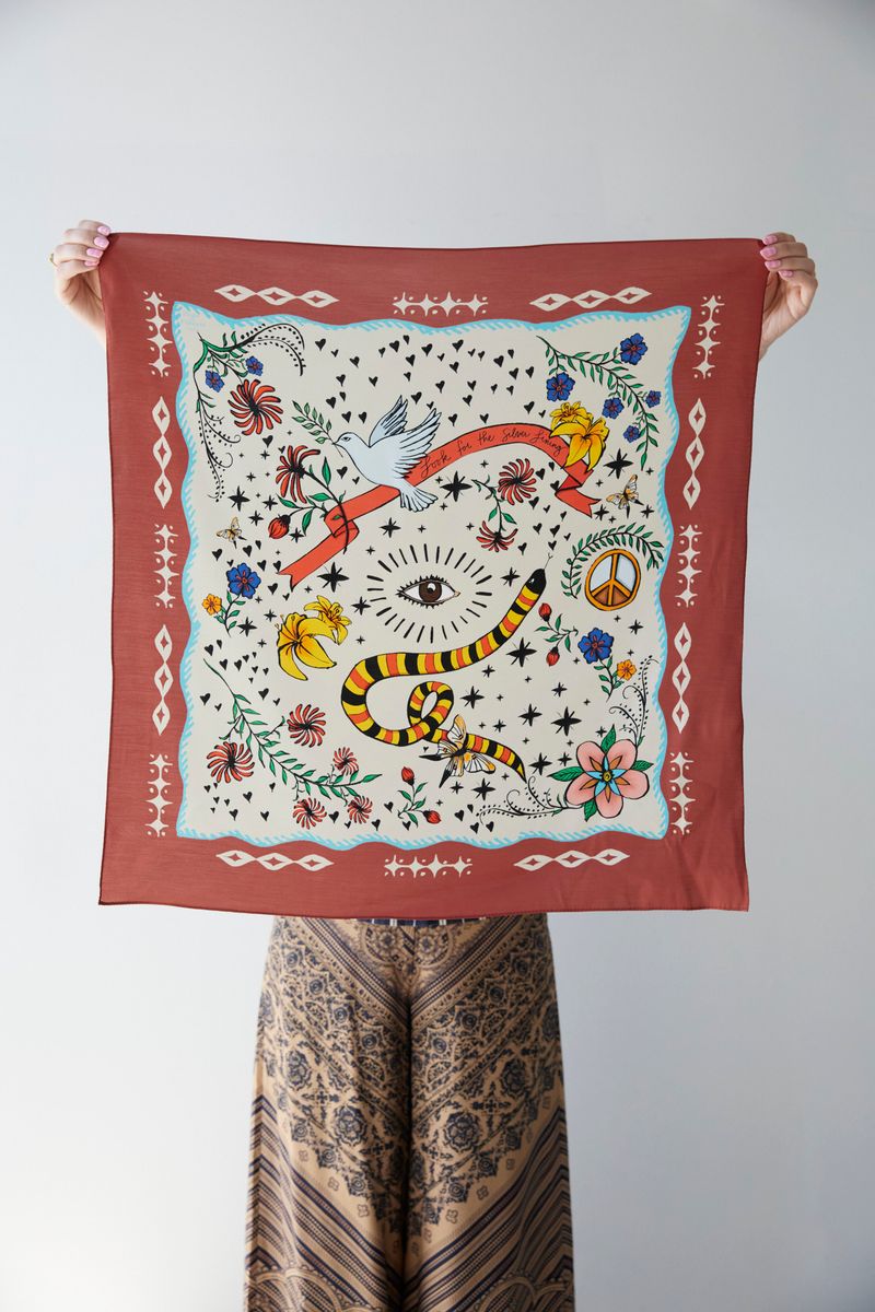 Curio Scarf