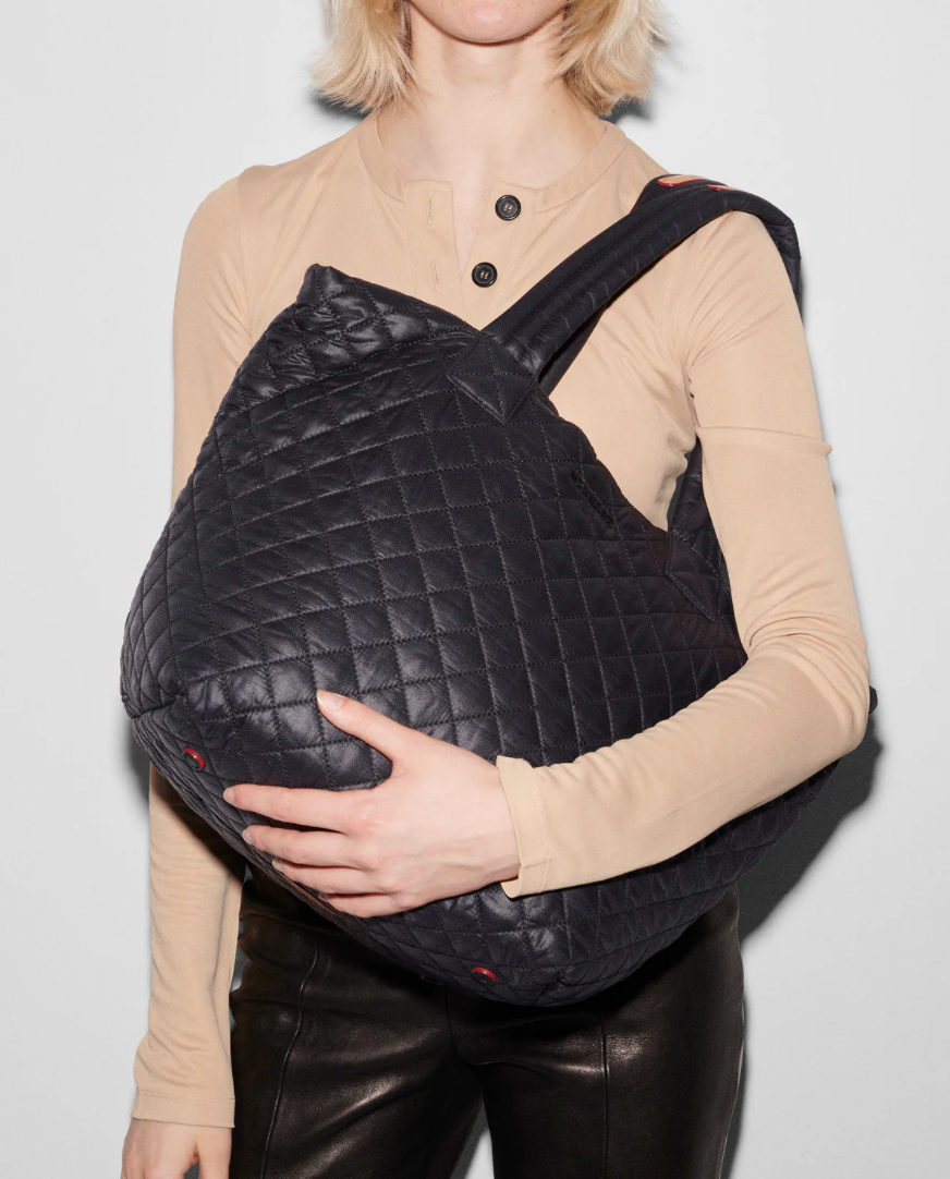 Medium Metro Tote Deluxe-Black