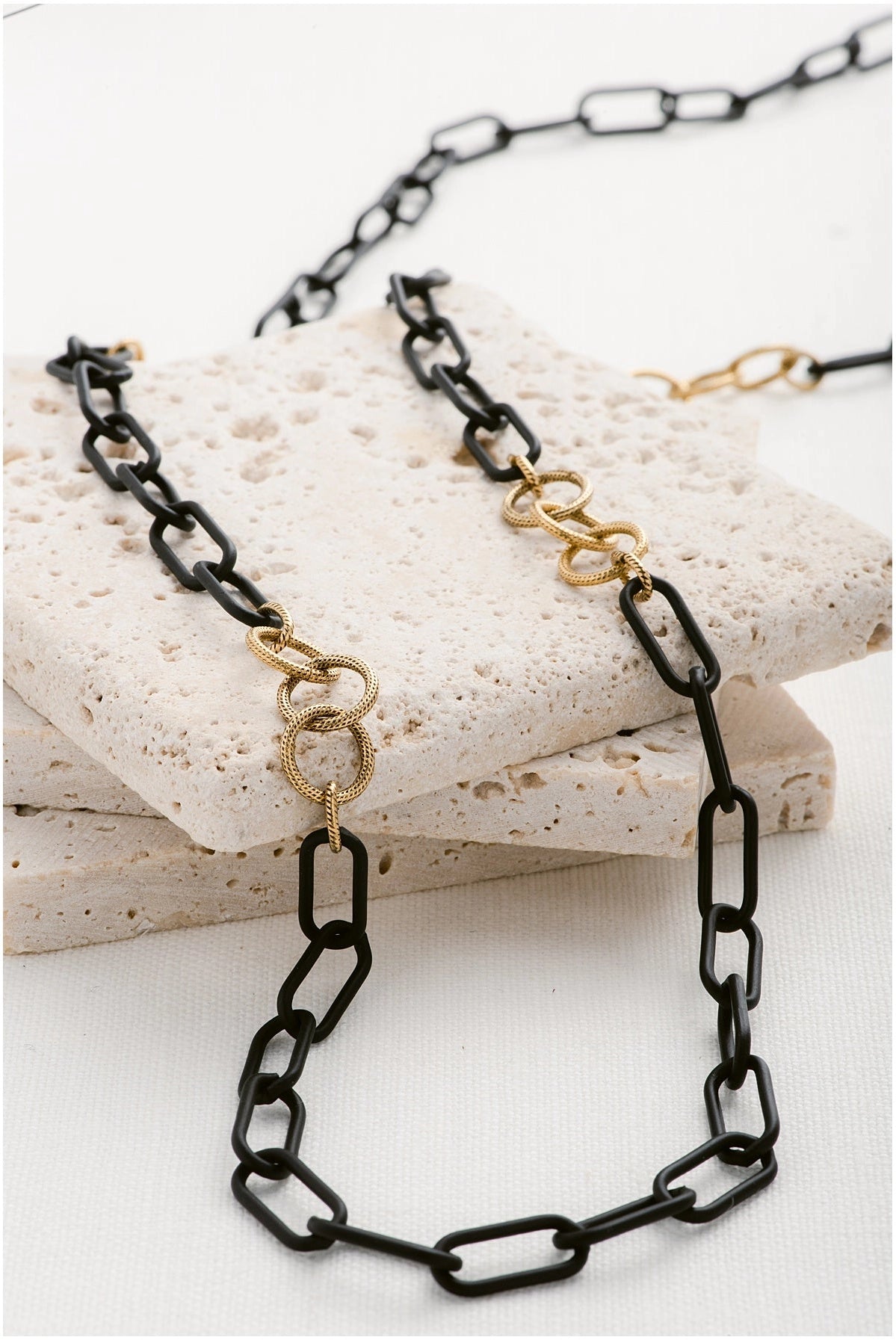 Blackout Necklace - 18"