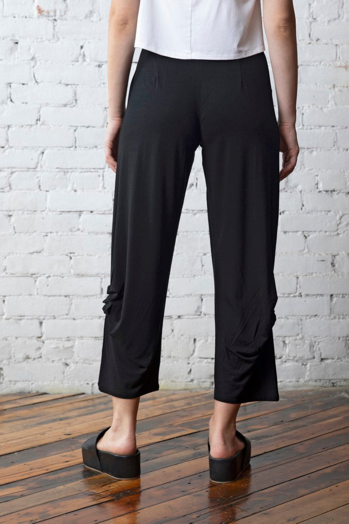 Side Pleat Pocket Pant