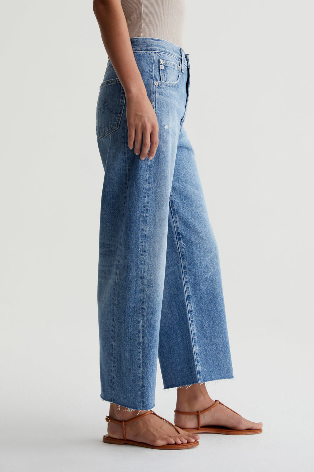 Hattie Barrel Crop - Divergent