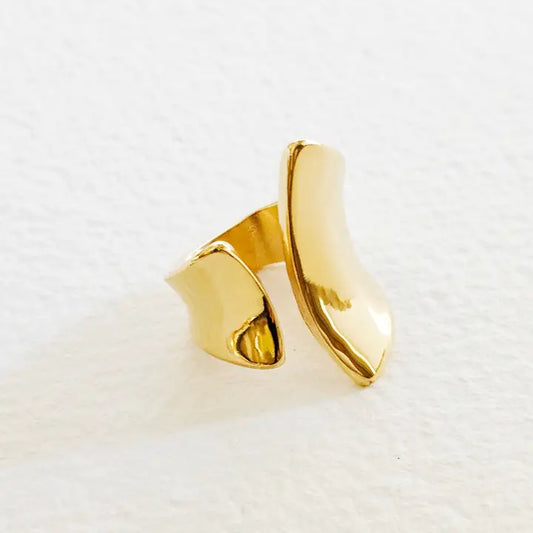 Curve Wrap Bold Modern Ring