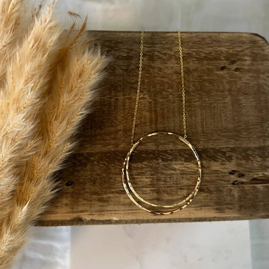 Contiguous Circle Necklace