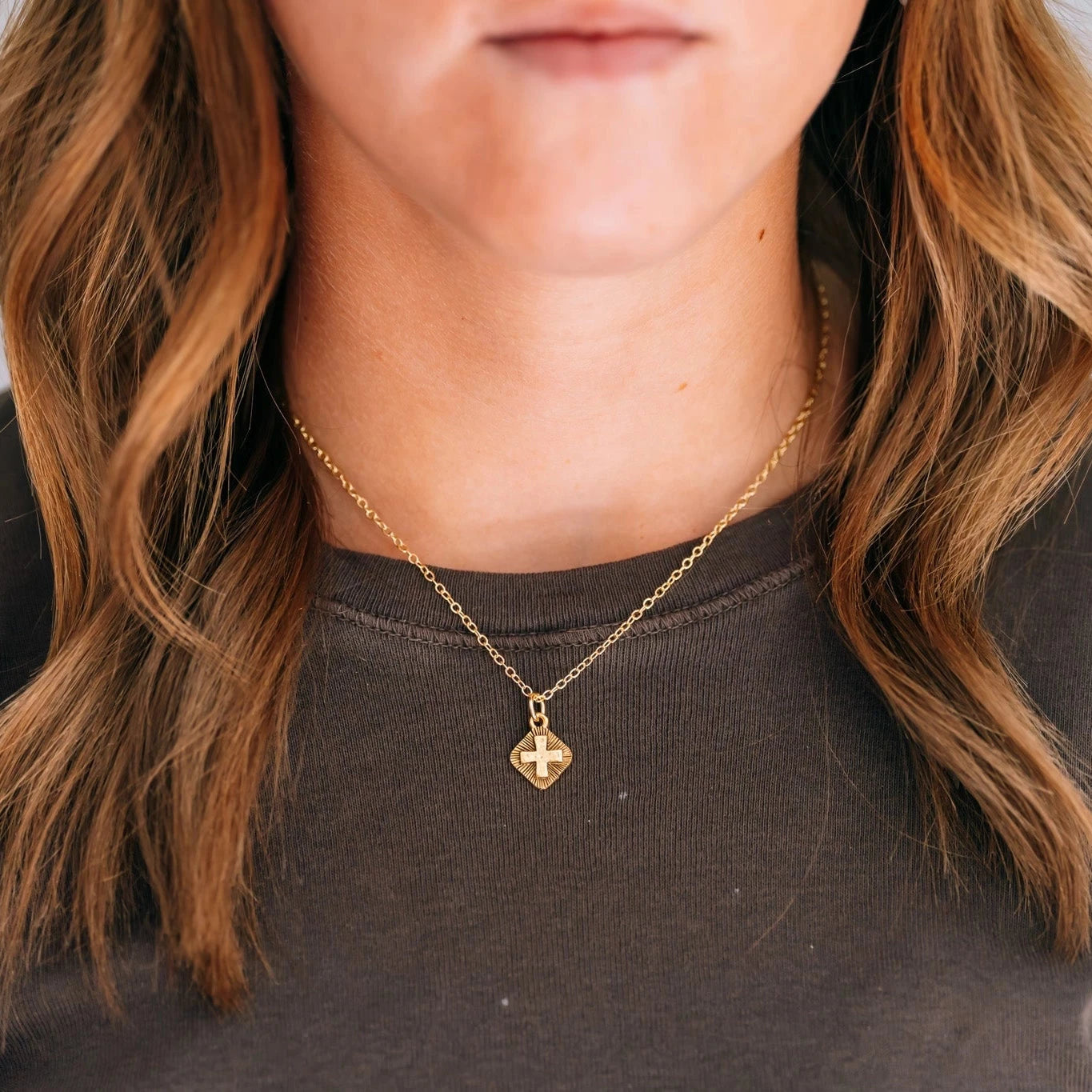 Glimpse Necklace