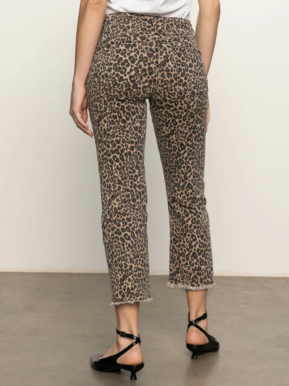 Cadence 90's Straight Crop