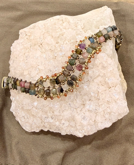 JMM25-412 Tourmaline/Zircon 8m