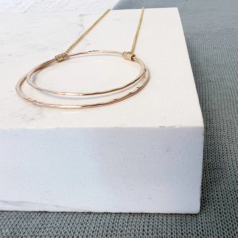 Contiguous Circle Necklace