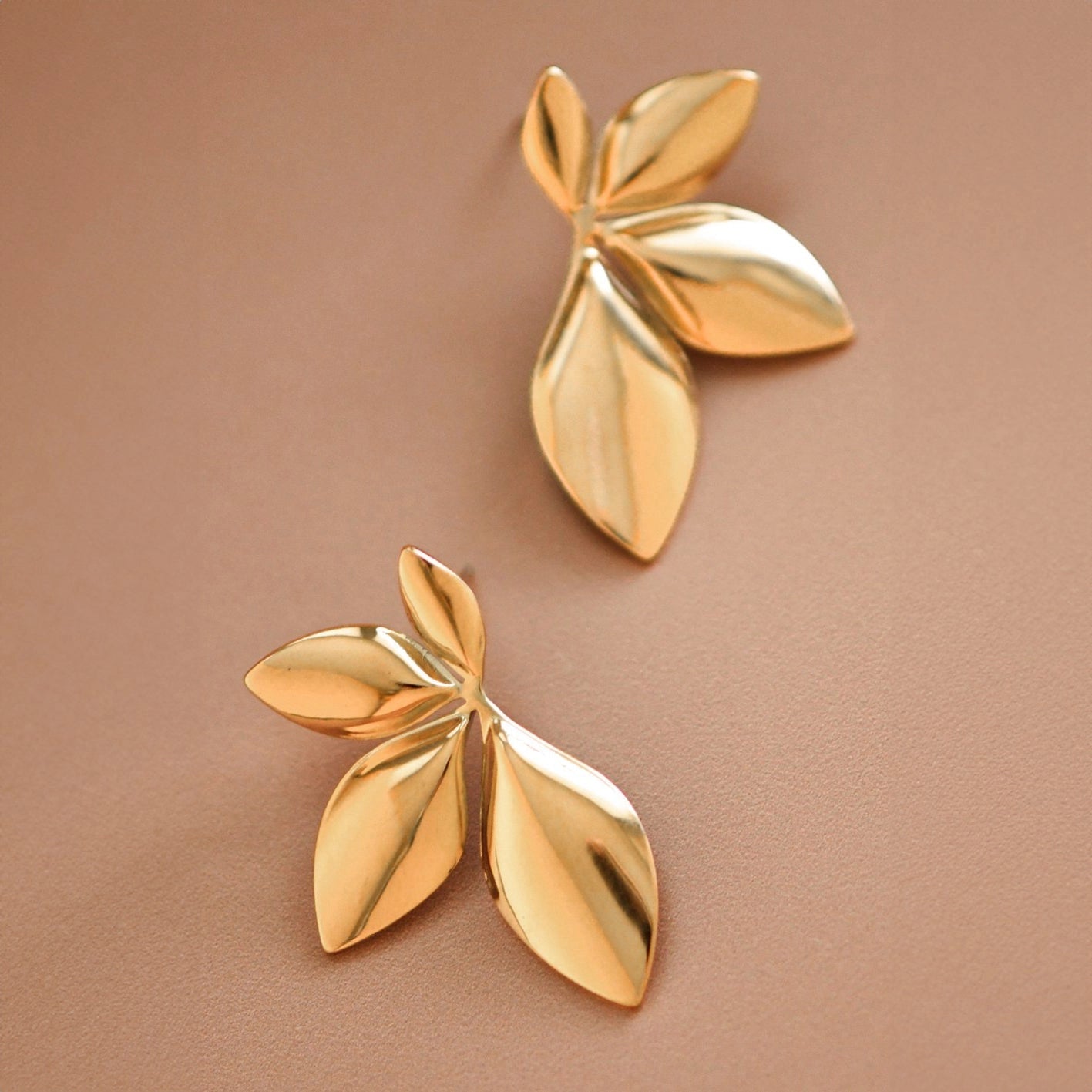 Leaf Studs