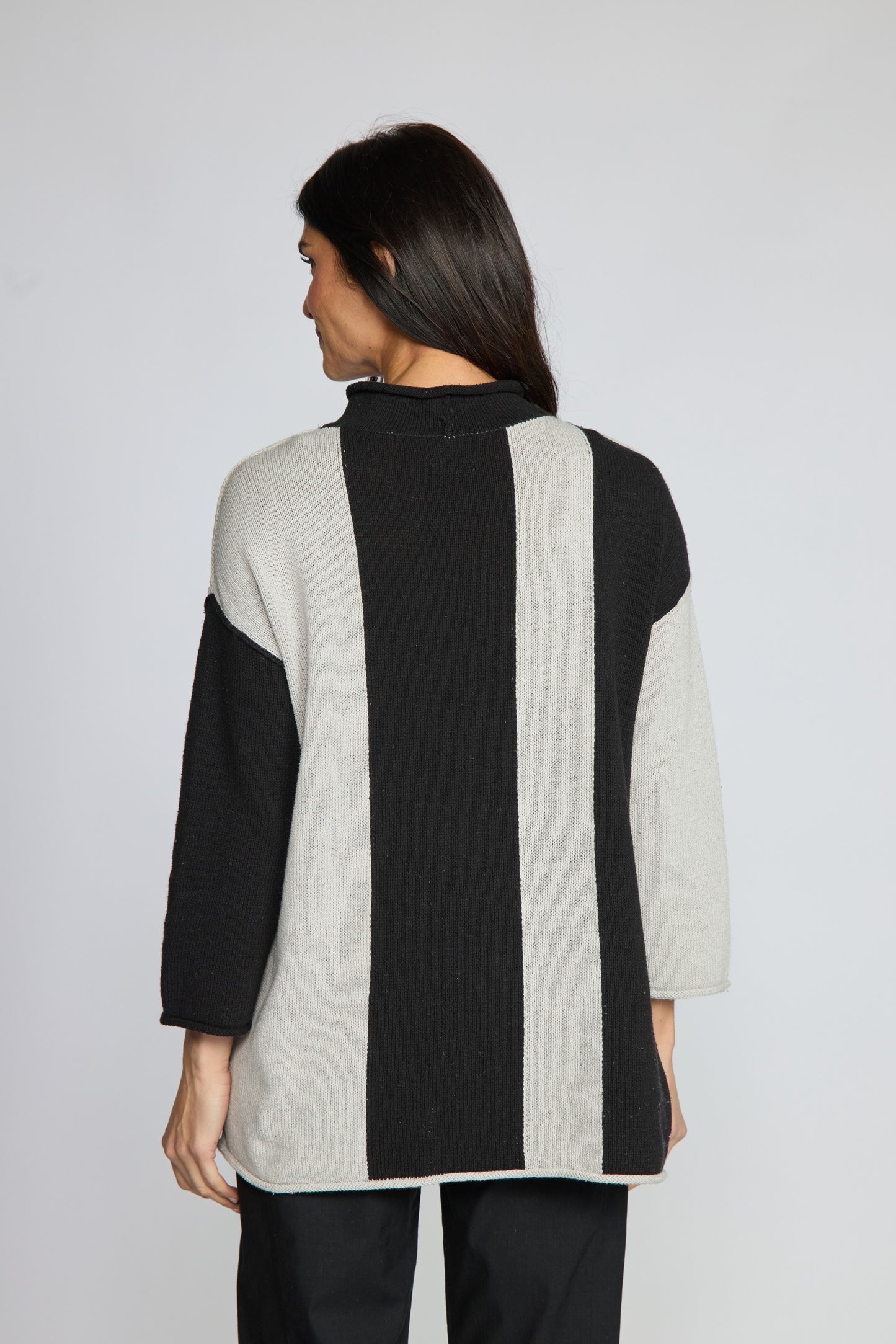 Vertical Vibes Pullover
